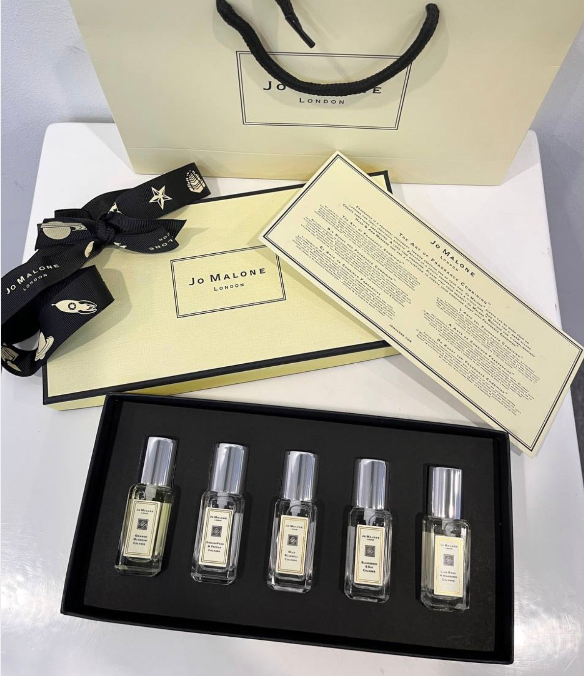 JO MALONE COLOGNE
COLLECTION 5IN1 SET (5X9ML) WITH PAPER BAG & RIBBON