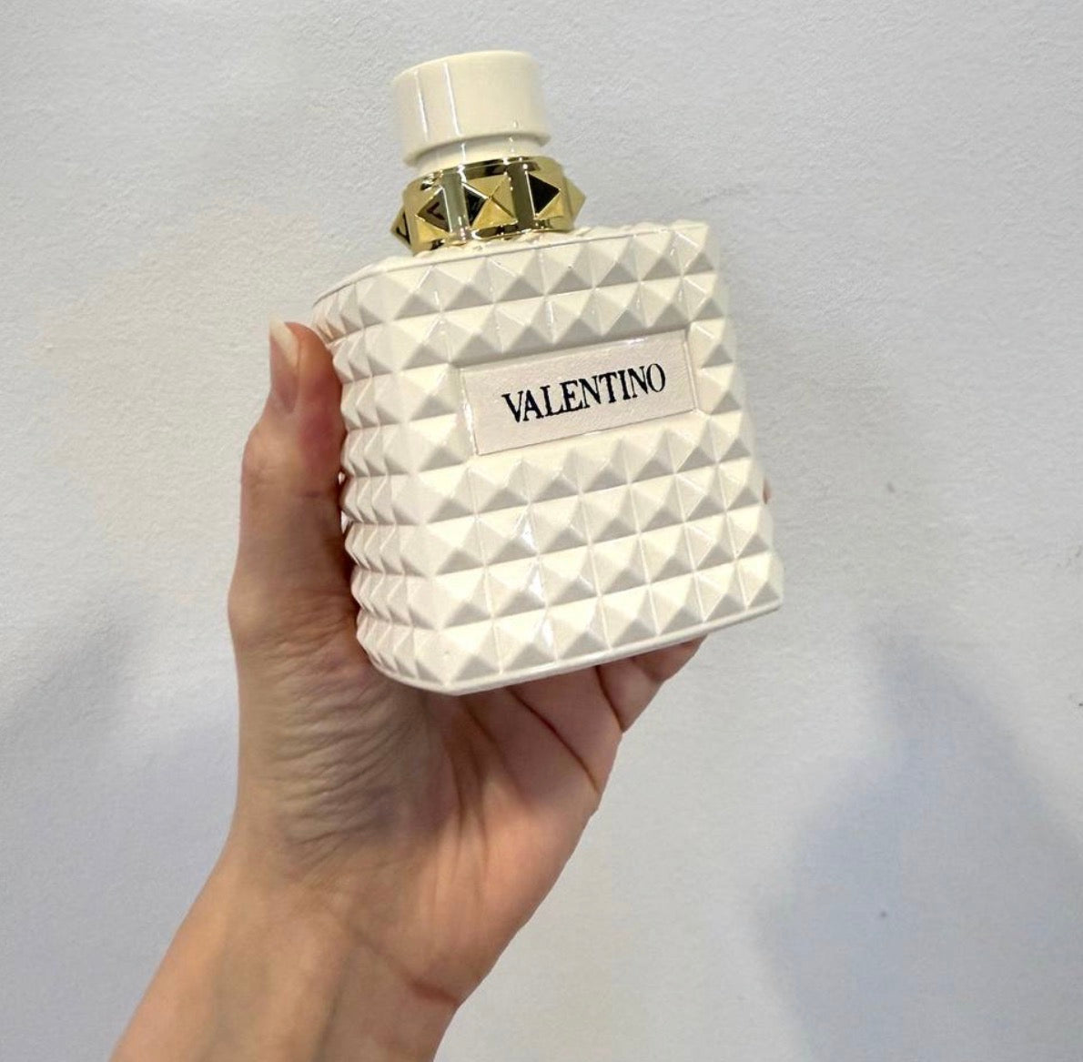 Valentino Donna Born in Roma Ivory Eau de Parfum 100ml | For Women | 100% Authentic