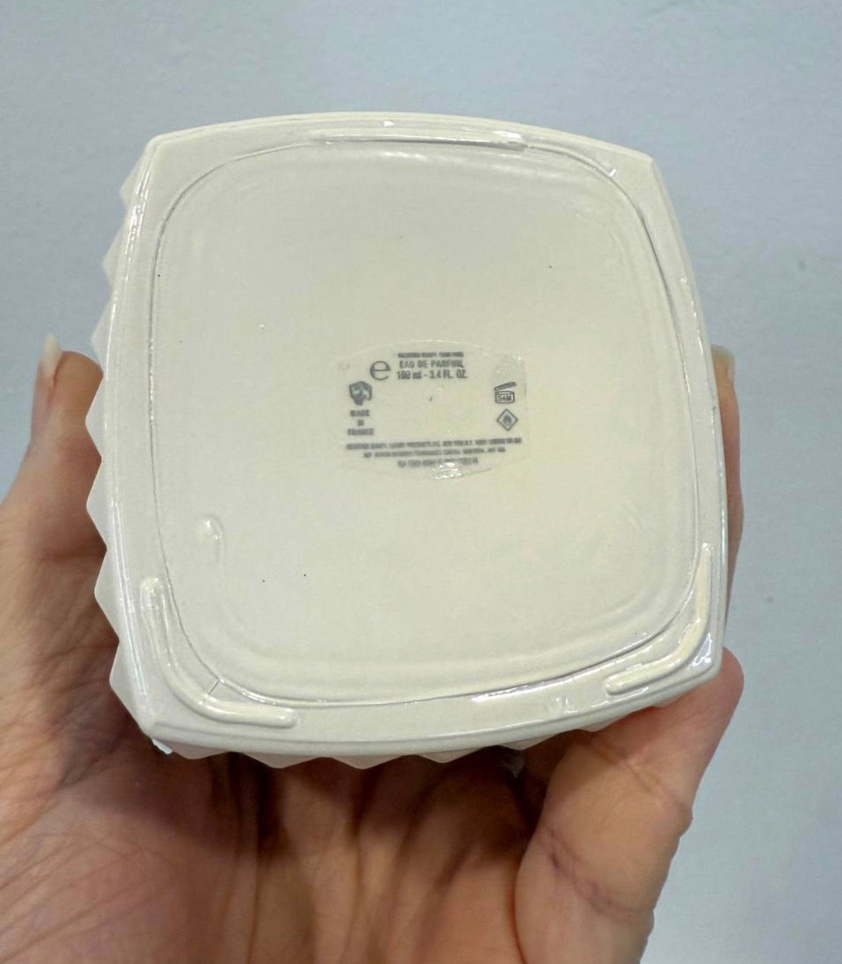 Valentino Donna Born in Roma Ivory Eau de Parfum 100ml | For Women | 100% Authentic