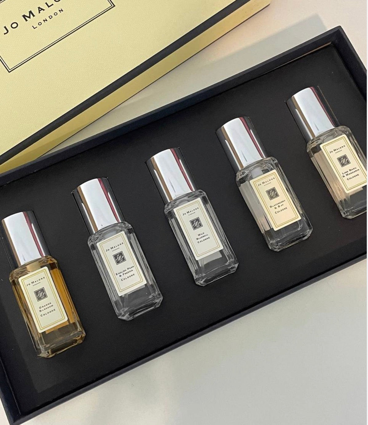 JO MALONE COLOGNE
COLLECTION 5IN1 SET (5X9ML) WITH PAPER BAG & RIBBON